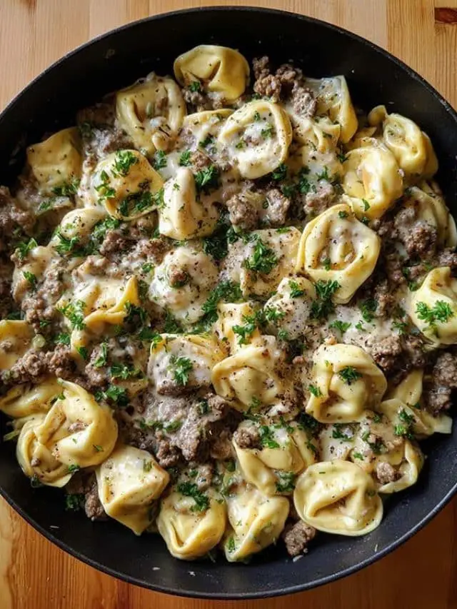 Skillet Beef Stroganoff Tortellini: One-Pan Creamy Pasta Dinner